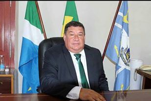 Foto do Prefeito Derley.jpg