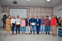 Câmara realiza Sessão Solene para homenagear personalidades que contribuem com o municipio