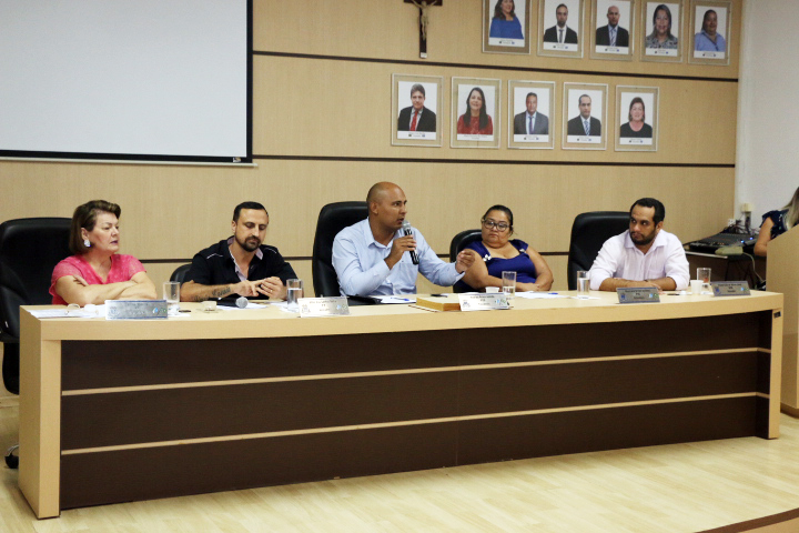 Na 24ª Sessão Ordinária Vereadores apresentam indicações para melhorias em diversos setores no município.