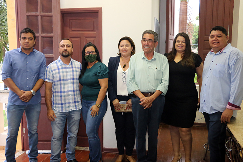 Nova Mesa Diretora da Câmara de Porto Murtinho se reúne com prefeito