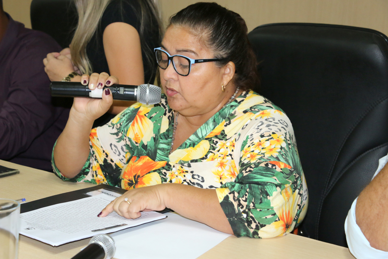 Marciana Britos (PSC) é empossada como secretária da mesa diretora da Câmara de Porto Murtinho.