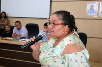 Vereadora Marciana solicita colocação de luminárias nos postes da estrada do Bocaiuval.