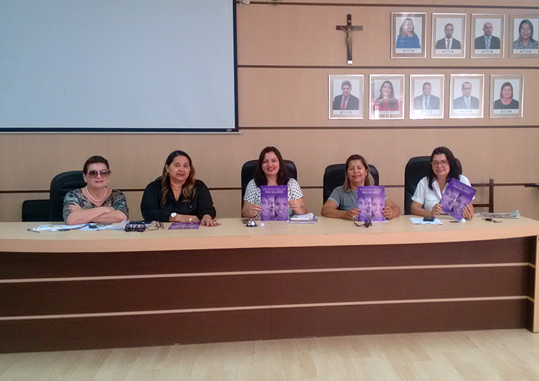 Vereadoras iniciam movimento para a retomada do fórum municipal da mulher.