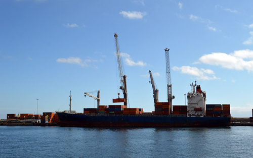 porto-antofagasta-navio-descarregando.jpg